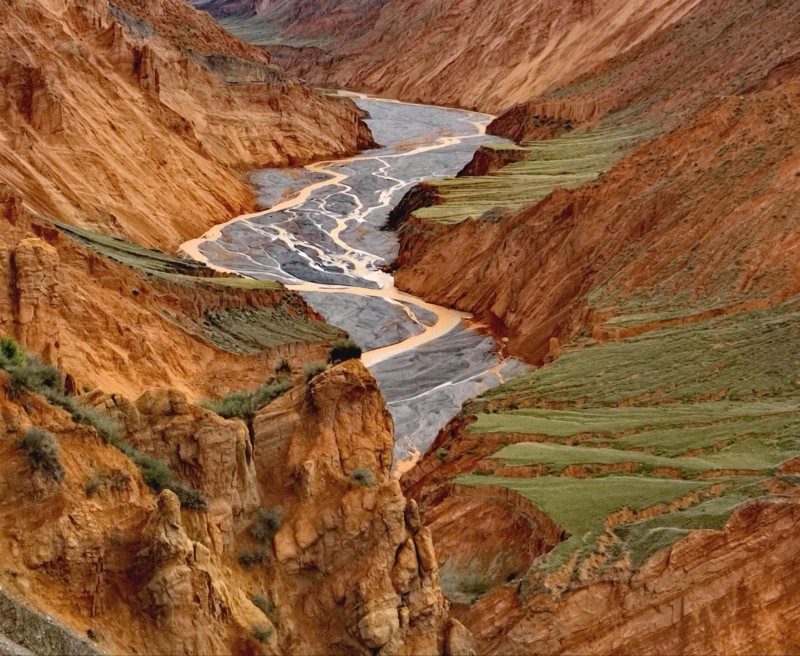 今日推荐：安集海大峡谷-当地人俗称“红山煤矿”